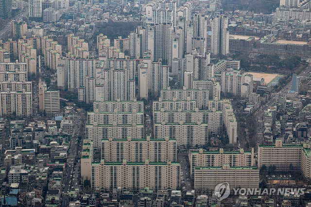 롯데월드타워에서 바라본 잠실 일대 아파트의 모습. <연합뉴스>
